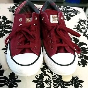 Size 7 Converse Chucks